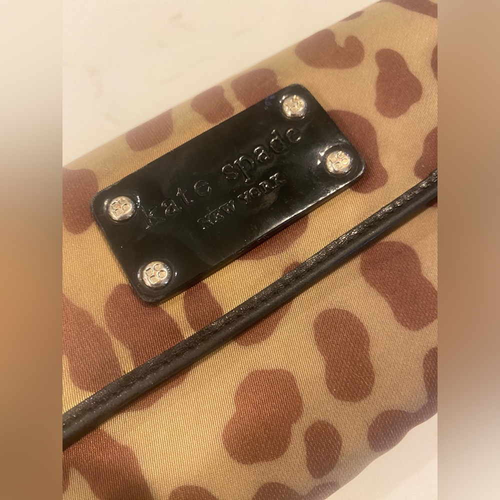 kate spade Beige and Brown Leopard Print Continental Wallet - Picture 3 of 7